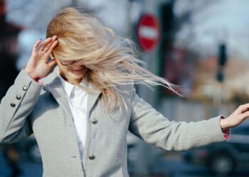 Alertă meteo! Meteorologii anunță vânt puternic