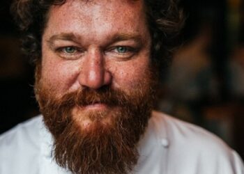 Alexei Zimin, un celebru chef rus și critic al războiului din Ucraina, a fost găsit mort într-un apartament din Belgrad