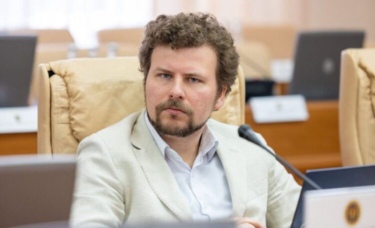 Dan Perciun: Majorarea salariilor cadrelor didactice cu 35% nu este realistă. Vom veni cu măsuri țintite