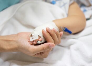 Fetița de 10 ani, supraviețuitoarea accidentului de la Edineț, încă nu știe că a rămas orfană