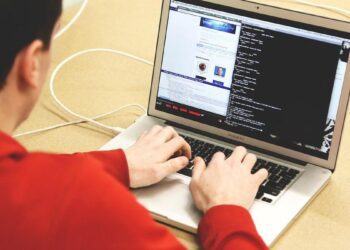 «Налог на слово». В Кыргызстане решили штрафовать за оскорбления и клевету в интернет