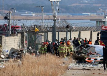 VIDEO // Tragedie aviatică! O aeronavă cu 181 de oameni la bord a explodat după o aterizare forțată. Aproape toți au murit