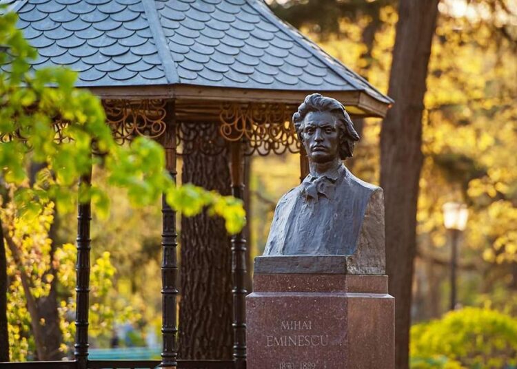 Anul 2025 va fi declarat „Anul Mihai Eminescu”