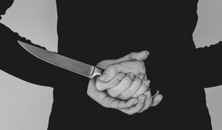 O tânără din Bălți, înjunghiată de propria soră