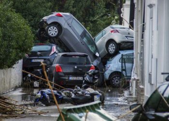 VIDEO // Furtuna Bora a făcut prăpăd pe insula grecească Rodos. Imagini ca la inundațiile din Spania