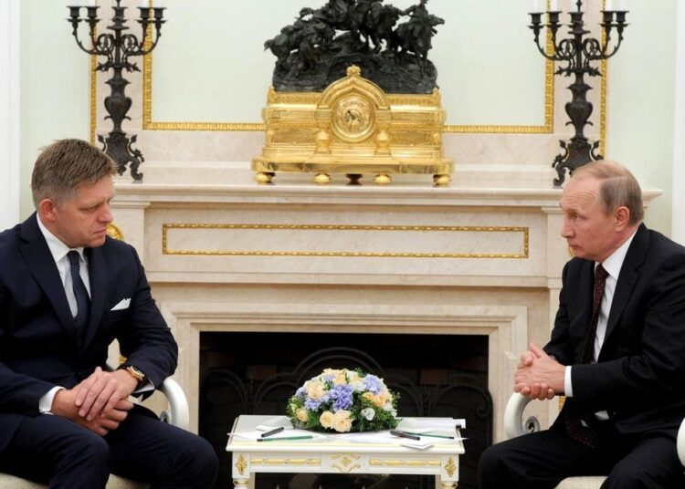 Premierul Slovaciei, vizită surpriză la Moscova. I-a cerut lui Putin să continue livrările de gaz rusesc