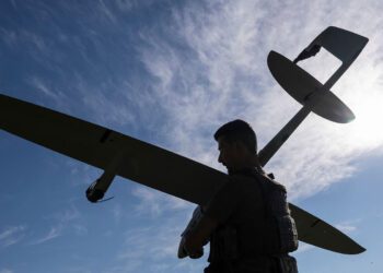 Украинские беспилотники атаковали Грозный. Целью могли стать здание ОМОН и военная база