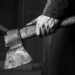 Un bărbat din nordul țării s-a răzbunat cu toporul pe un consătean de-al său