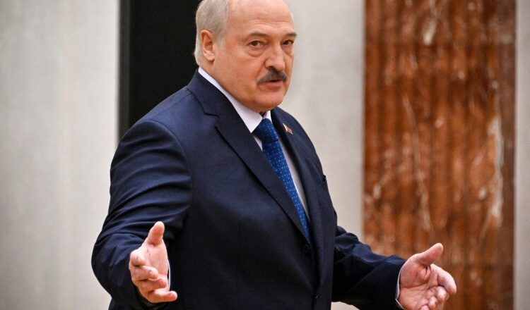 Dictatorul Aleksandr Lukașenko candidează oficial pentru un nou mandat. De când se află liderul de la Minsk la putere