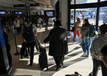 Măsuri obligatorii pentru a călători în siguranță. Ce nu trebuie să îi lipsească niciun călător în caz de urgență
