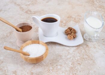 Zahărul în cafea: Cum influențează combinația de cofeină și dulce ritmul biologic?