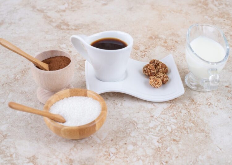 Zahărul în cafea: Cum influențează combinația de cofeină și dulce ritmul biologic?