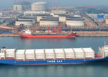 500.000 de tone de produse petroliere rusești, blocate în largul mării