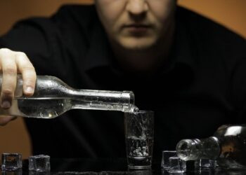 19 persoane au murit în doar 48 de ore la Istanbul după ce au consumat alcool contrafăcut