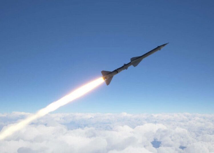 Ucraina a lansat peste 200 de drone şi cinci rachete către 12 regiuni din Rusia: cel puțin patru fabrici avariate și mai multe aeroporturi închise