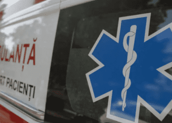 O femeie a născut pe stradă, în apropierea unui spital din București. Bebeluşul nu a supravieţuit