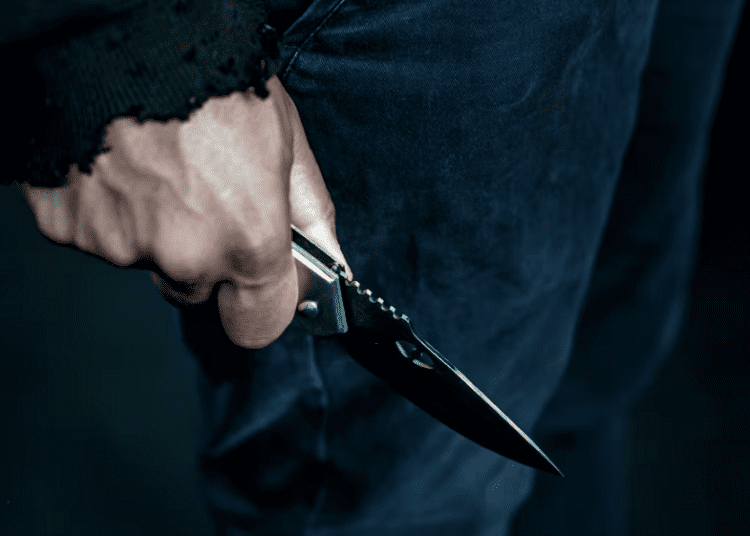 Un bărbat din Soroca, rănit cu cuțitul la cap de un individ înfuriat