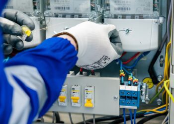 Peste 14 mii de consumatori din R. Moldova vor avea contoare inteligente: „Proiectul este un prim pas spre transformarea digitală a sectorului energetic”