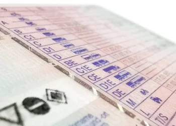 Двое мужчин пытались пересечь молдавскую границу с поддельными правами