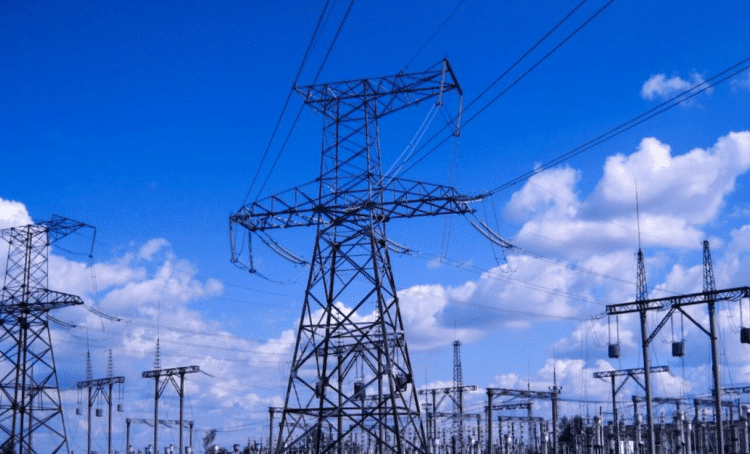 Consumul de energie pentru astăzi va fi cu 17% mai mare. Malul drept este asigurat în întregime