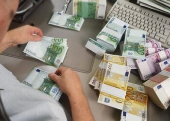 Amenzi de până la 3.000.000 de lei și închisoare până la 10 ani pentru fraudarea fondurilor europene
