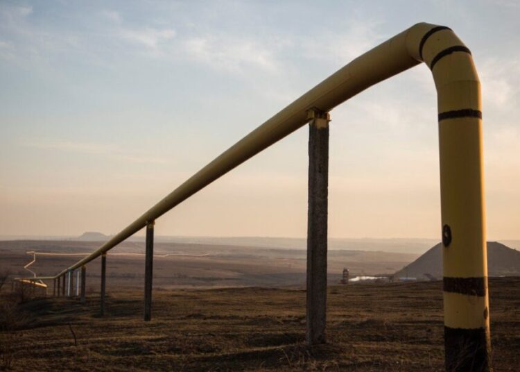 Транзит газа из РФ через Украину был выгоден и Москве, и Киеву, и Европе. И все же он остановился. Что потеряли участники схемы?