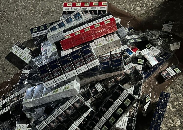 Peste 600 de pachete de țigări, descoperite la frontiera „Costești”