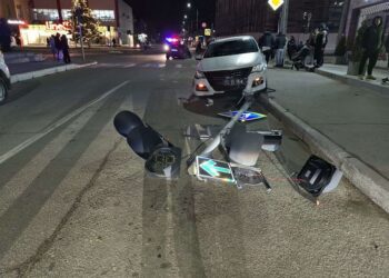 Accident la Strășeni, cu implicarea unui șofer beat: un semafor doborât și iluminat afectat