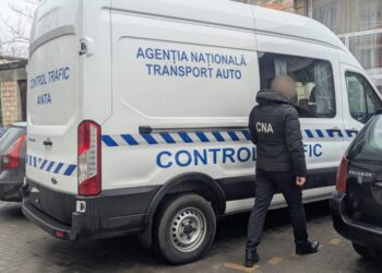 FOTO/AUDIO // Noi rețineri la Bălți. Patru angajați ANTA luau mită prin intermediari