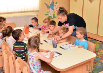 Profesori de română, în grădinițele cu predare în rusă