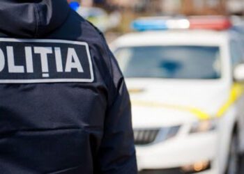 S-a izbit cu mașina într-un gard și a fugit de la fața locului. Un șofer din nordul țării, căutat de polițiști