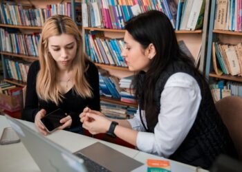 Absolvenții din Bălți și Chișinău au obținut semnătura mobilă gratuită pentru admiterea la universități
