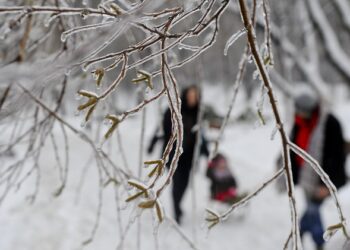 Început de săptămână cu temperaturi joase. Ce prognozează meteorologii