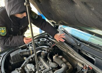 Un bărbat a încercat să introducă ilegal o mașină în țara noastră