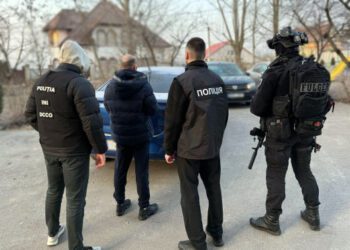 VIDEO // Au luptat de partea rușilor în războiul din Ucraina. Trei mercenari din Moldova, inclusiv din Bălți, reținuți