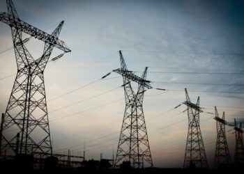 Construcția liniei electrice aeriene Bălți-Suceava: BERD oferă un grant de 15,4 milioane de euro pentru realizarea proiectului
