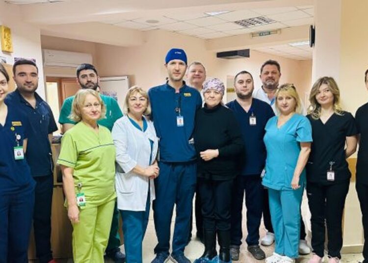 O echipă de medici din capitală au salvat o femeie de 57 de ani. Au extirpat un meningiom gigant