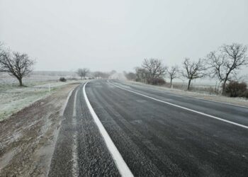 Ultima zi din săptămână va fi rece. Aveți grijă la drum!