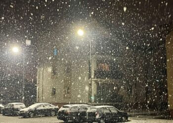 Atenție la drum! Lapoviță și ninsoare în toată țara
