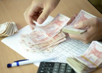 Pensionarii cu peste 40 de ani de muncă vor ridica minim 3.300 de lei. Pensiile vor fi indexate cu 10%