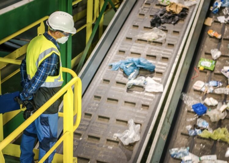 Guvernul aprobă noi măsuri pentru a promova reciclarea deșeurilor