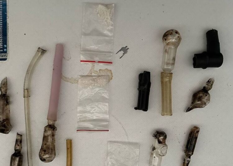 VIDEO // Un apartament din Chișinău, folosit pentru consum și distribuție de droguri