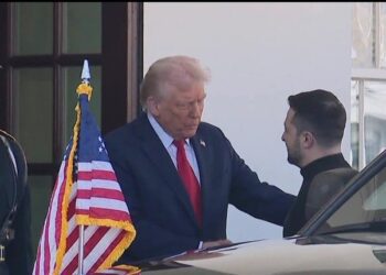 Zelenski a ajuns la Casa Albă. Ce i-a spus Trump când l-a întâmpinat