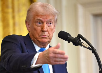 Donald Trump neagă că se va întâlni cu Vladimir Putin la paradă militară din luna mai