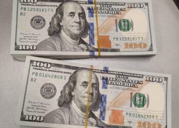 Au vrut să scoată din Moldova zeci de mii de euro și dolari nedeclarați