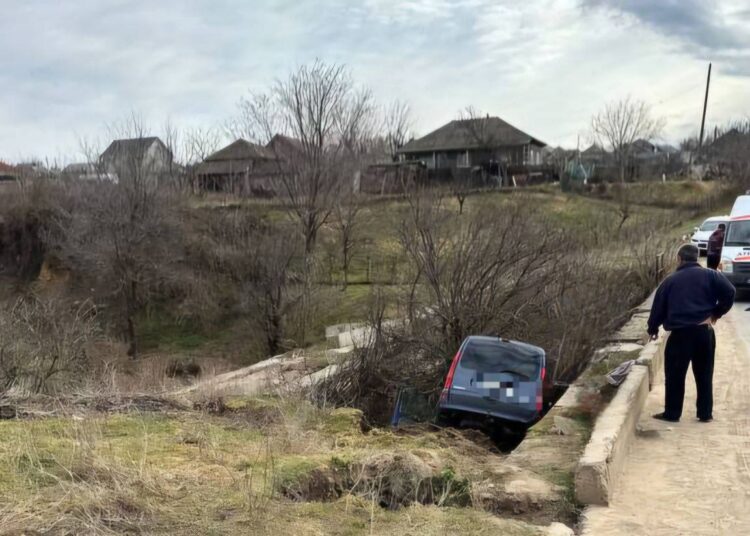 O fetiță de 10 ani, lovită mortal în timp ce mergea spre școală