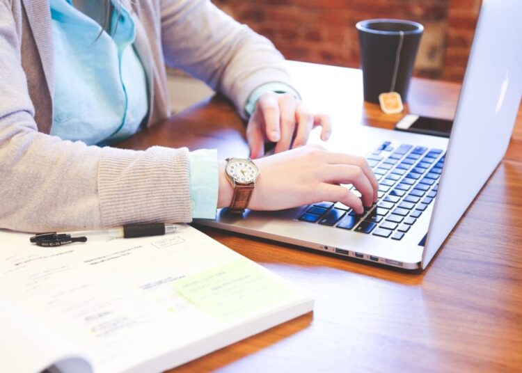 Atenție! 31 martie este data limită pentru depunerea declarațiilor de avere și interese personale anuale