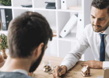 Activitatea agenților imobiliari va fi reglementată prin lege: Este o necesitate stringentă pentru creșterea încrederii în serviciile imobiliare