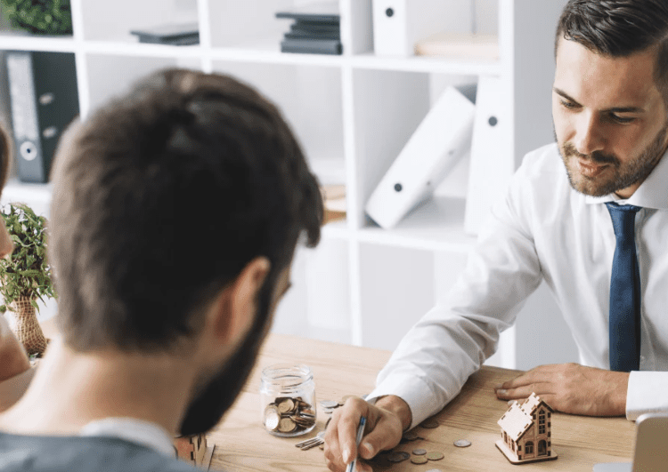 Activitatea agenților imobiliari va fi reglementată prin lege: Este o necesitate stringentă pentru creșterea încrederii în serviciile imobiliare