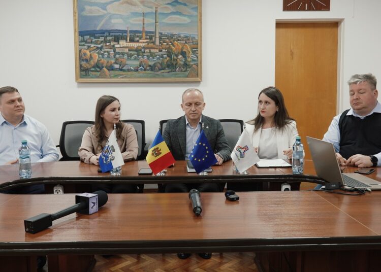 VIDEO // Bălțenii, îndemnați să facă economii împreună cu „CET-Nord” și să aplice la granturi. De ce e bine să aleagă sistemul de încălzire pe orizontală